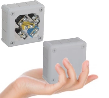 Puszka Natynkowa Hermetyczna z Zaciskami 118x118